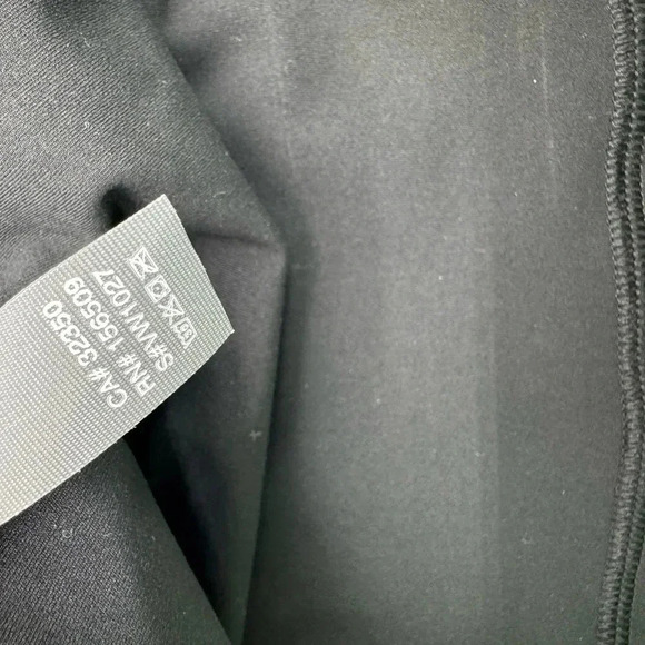 VUORI Daily Crop Tank In Black Size XS B1208 - Picture 5 of 6